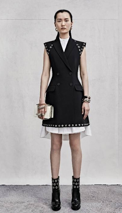 Alexander McQueen 2023早春女装系列